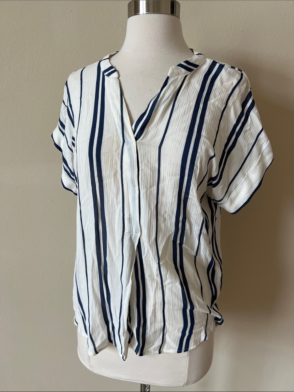 H&M White and Navy Vertical Stripe Short Sleeve Blouse